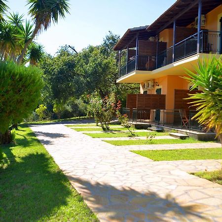 Krystallia Apartments Dassia  Buitenkant foto