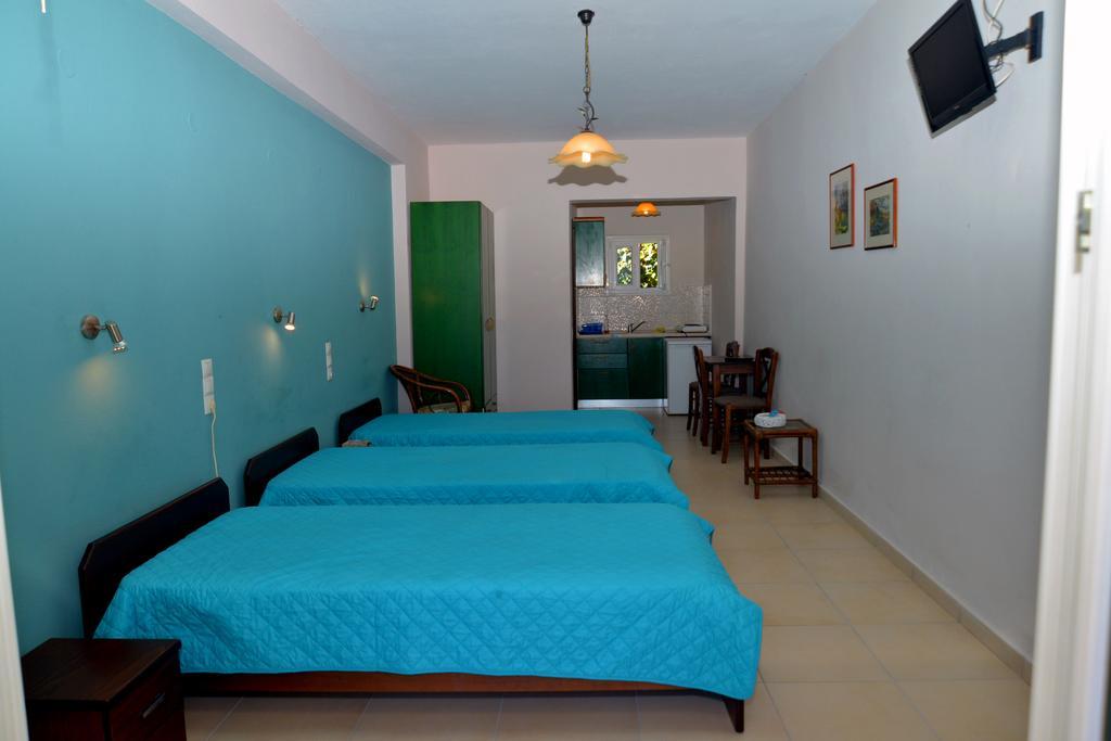 Krystallia Apartments Dassia  Buitenkant foto